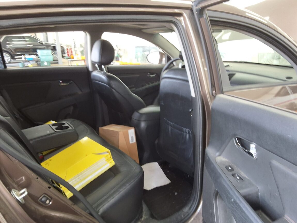 KIA SPORTAGE R DIESEL R2.0 2WD TLX LUXURY MODEL 2012 - zdjęcie 13