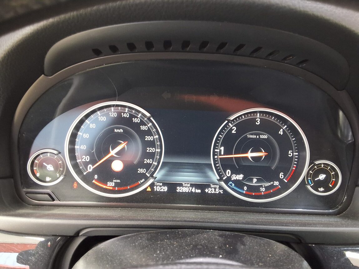 BMW 5 SERIES (6TH GEN) 520d 2014 - zdjęcie 10