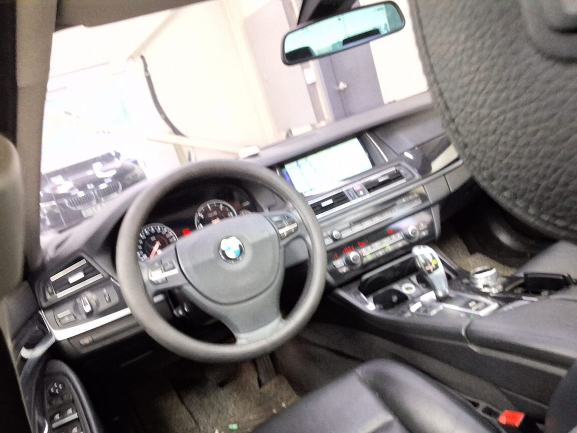 BMW 5 SERIES (6TH GEN) 520d 2014 - zdjęcie 12