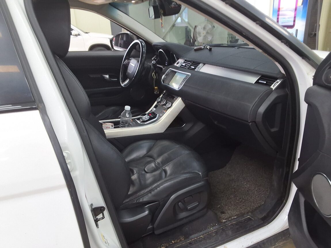 LAND ROVER RANGE ROVER EVOQUE 2.2 SD4 PURE 2014 - zdjęcie 15