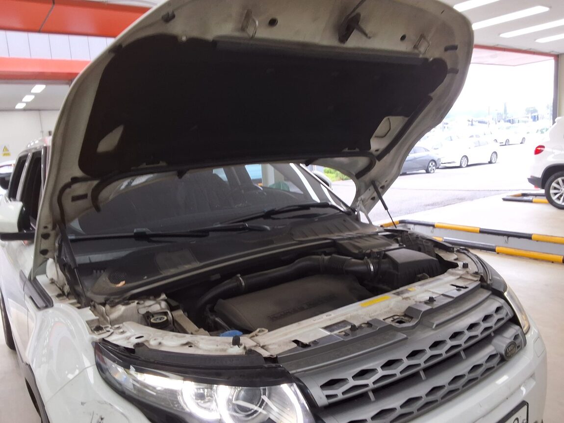 LAND ROVER RANGE ROVER EVOQUE 2.2 SD4 PURE 2014 - zdjęcie 18