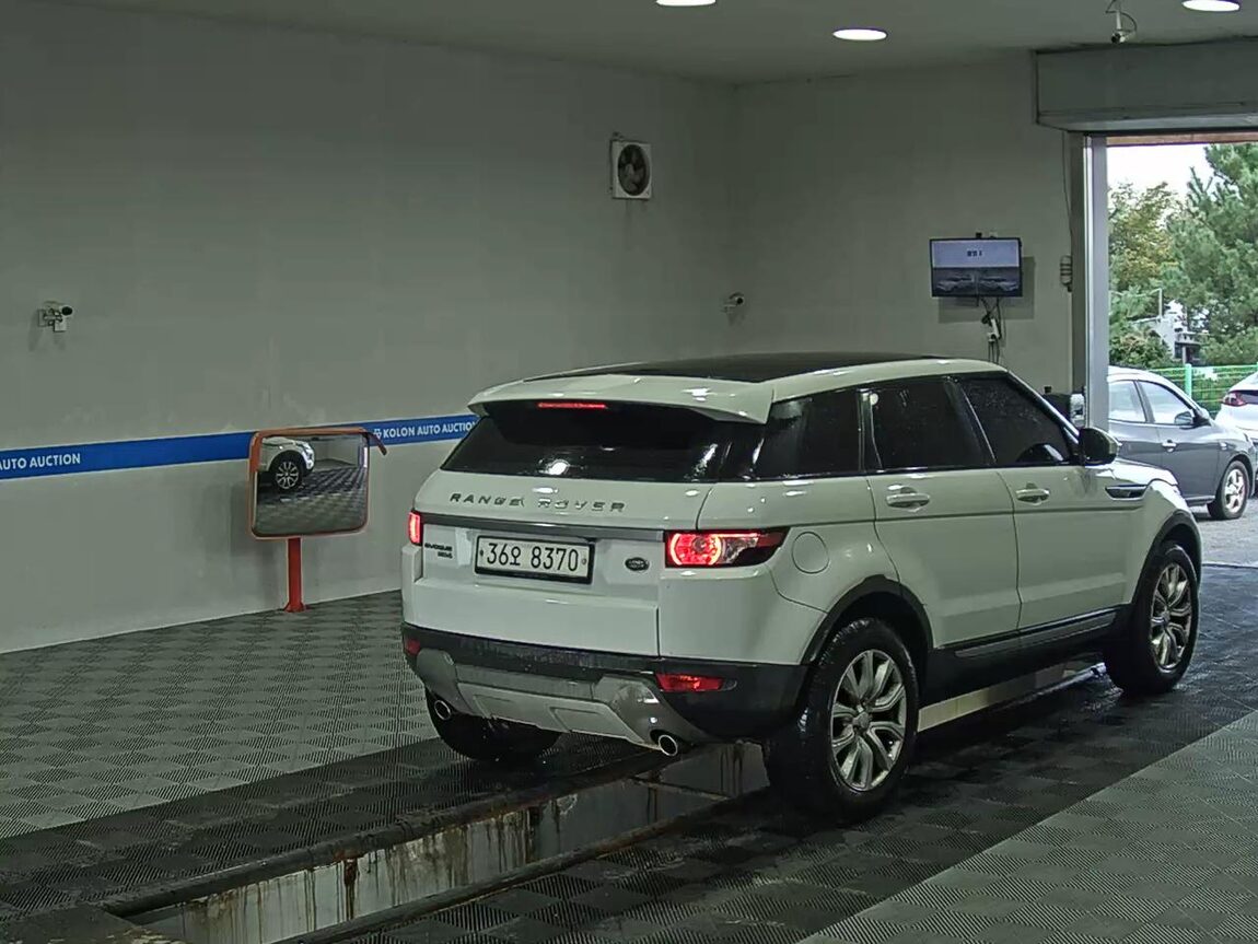 LAND ROVER RANGE ROVER EVOQUE 2.2 SD4 PURE 2014 - zdjęcie 5