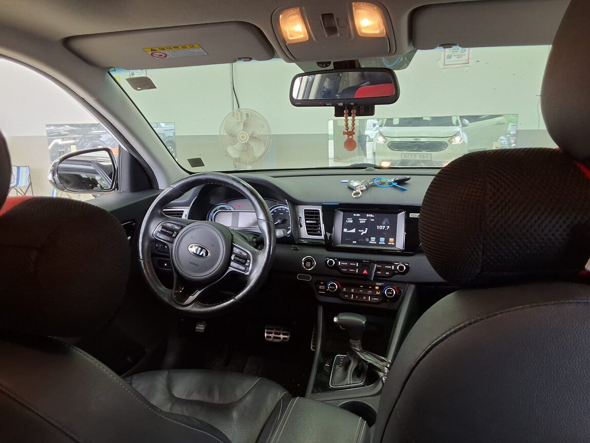 KIA NIRO 1.6 HYBRID NOBLESSE 2017 - zdjęcie 11