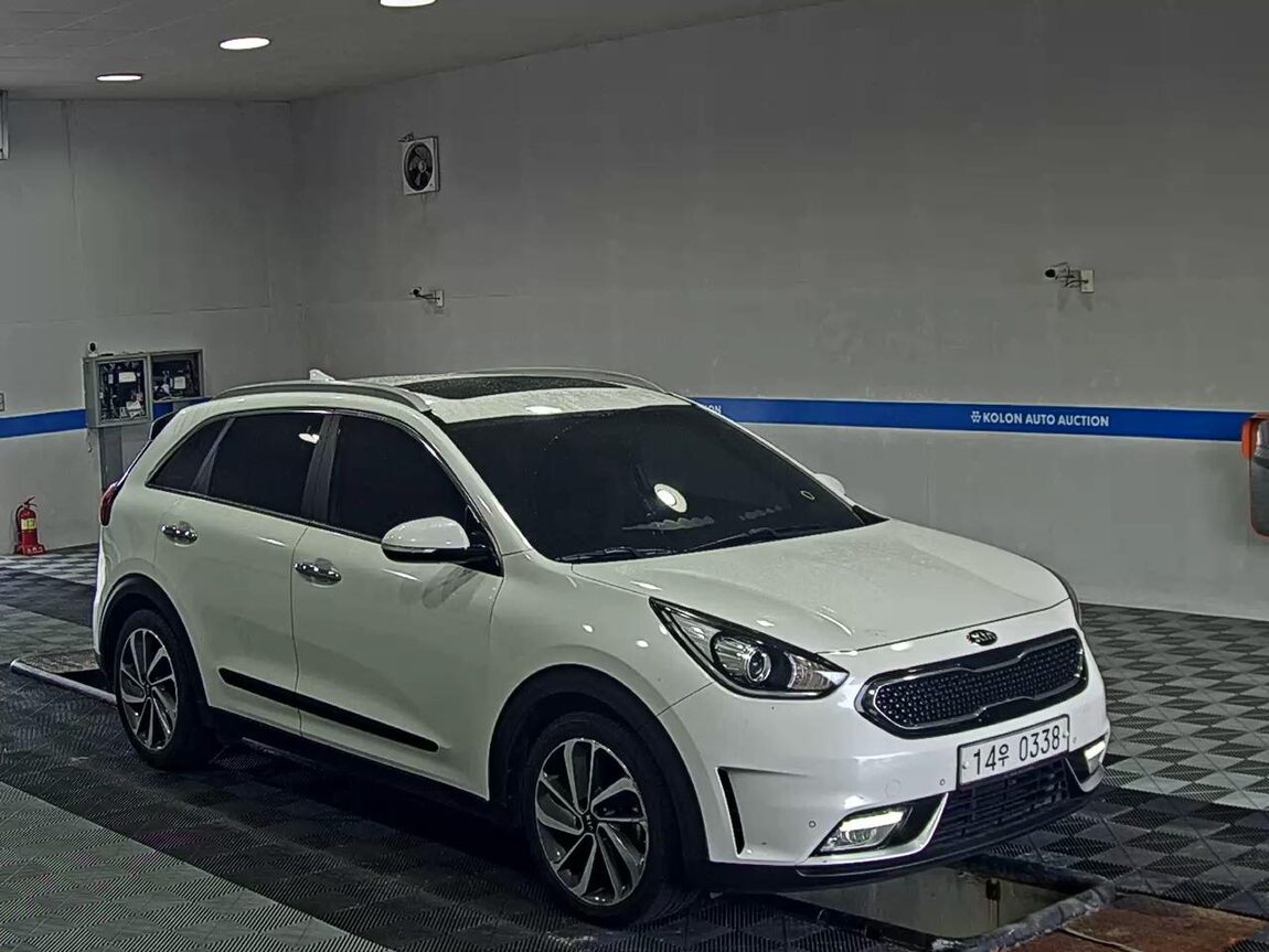 KIA NIRO 1.6 HYBRID NOBLESSE 2017 - zdjęcie 3
