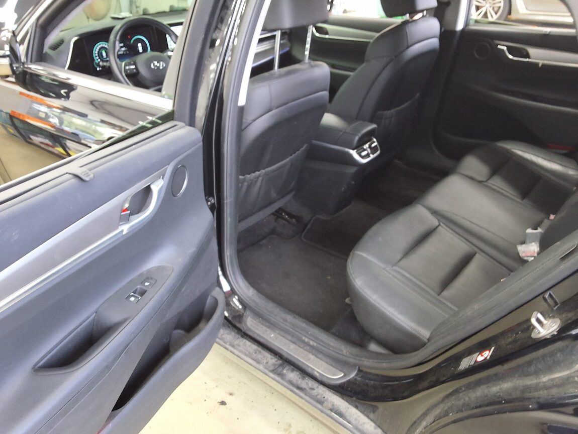 HYUNDAI THE NEW GRANDEUR IG HYBRID 2.4 HEV LE BLANC 2023 - zdjęcie 12