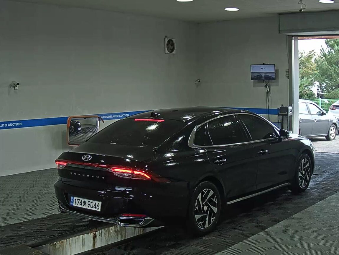 HYUNDAI THE NEW GRANDEUR IG HYBRID 2.4 HEV LE BLANC 2023 - zdjęcie 5