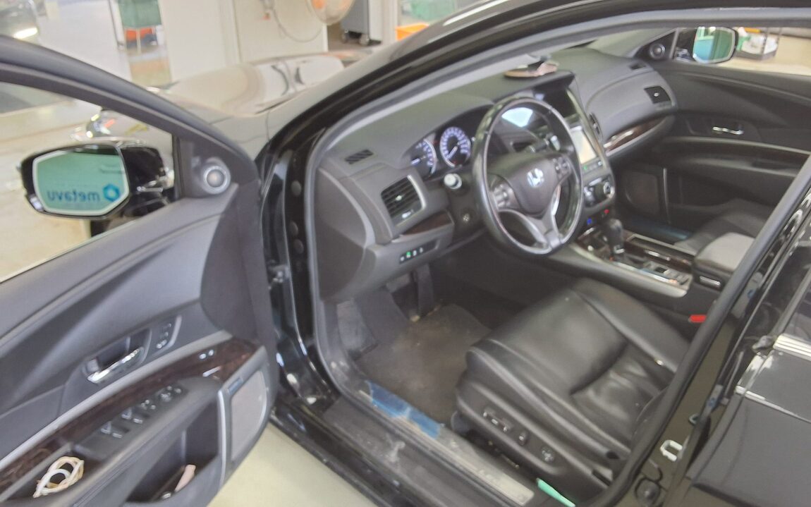HONDA LEGEND (5TH GEN) 3.5 V6 2016 - zdjęcie 10