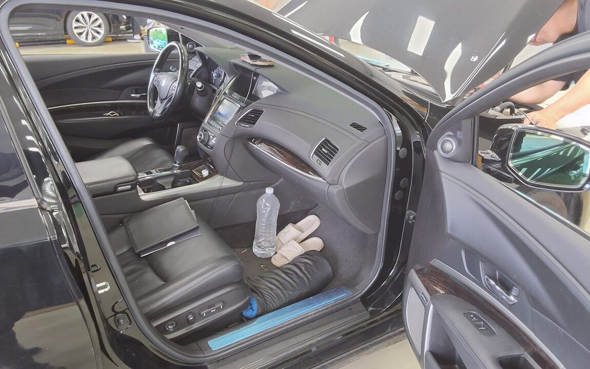 HONDA LEGEND (5TH GEN) 3.5 V6 2016 - zdjęcie 14