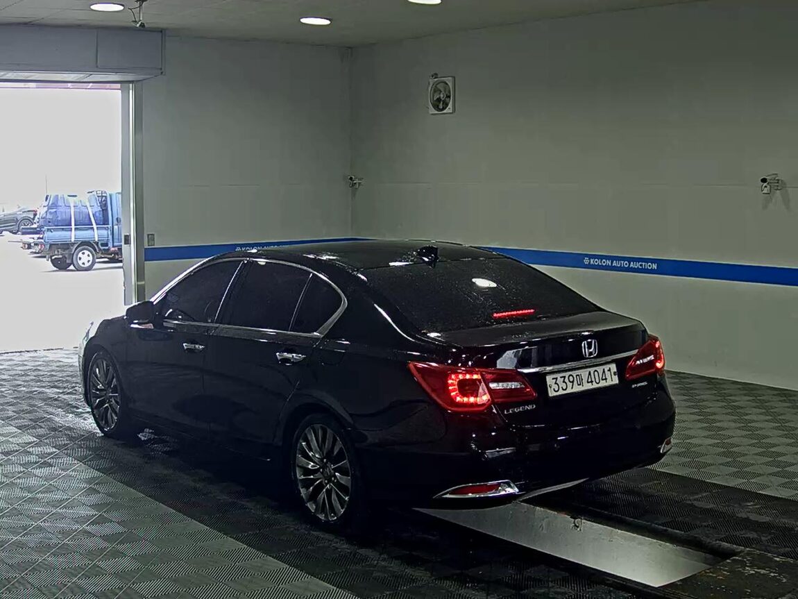 HONDA LEGEND (5TH GEN) 3.5 V6 2016 - zdjęcie 6