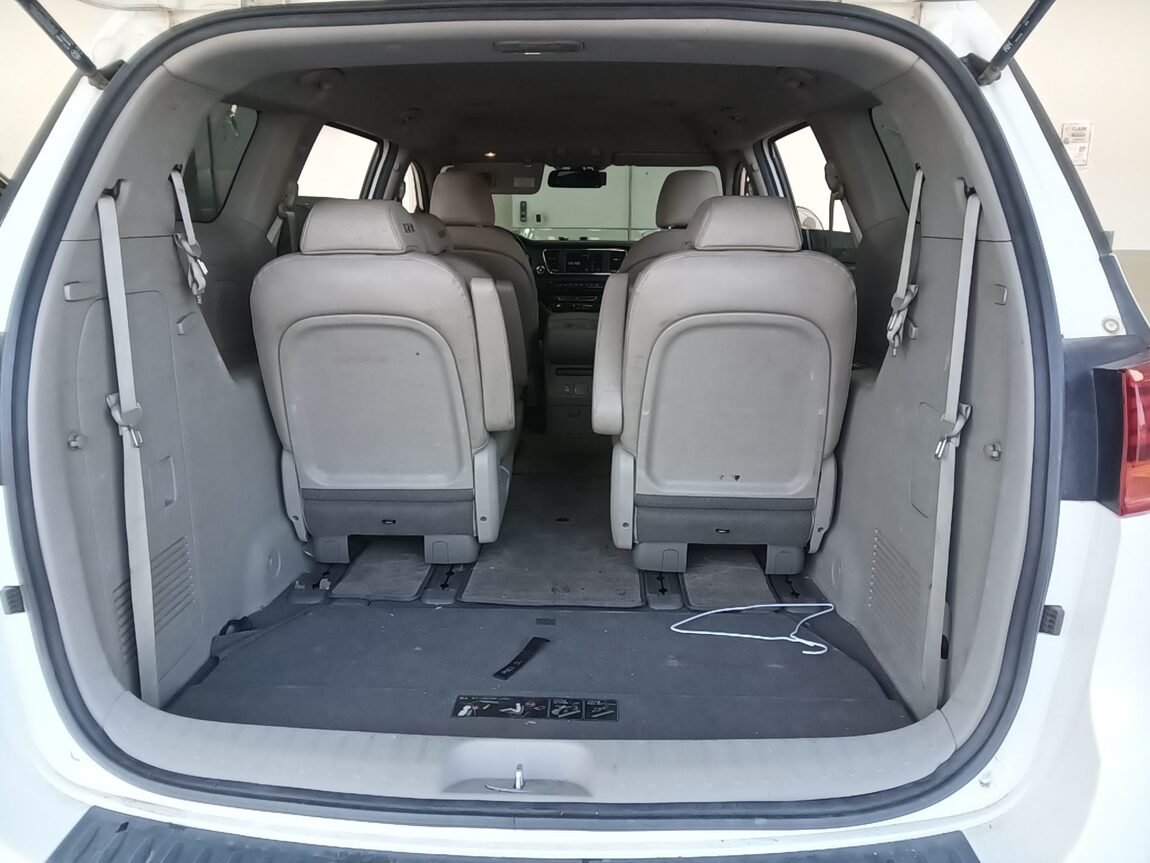 KIA THE NEW CARNIVAL 9-SEATER DIESEL LUXURY 2020 - zdjęcie 20