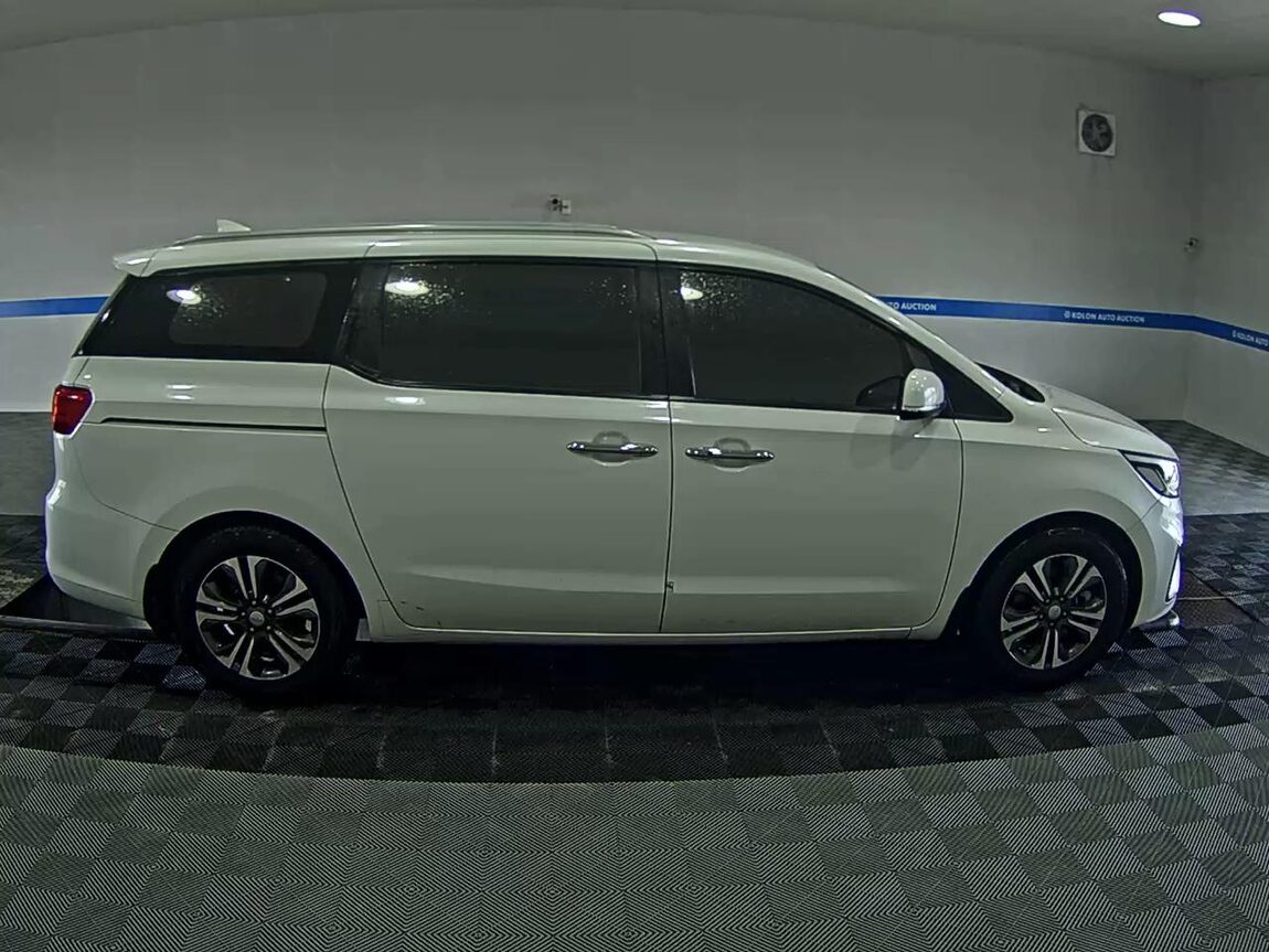 KIA THE NEW CARNIVAL 9-SEATER DIESEL LUXURY 2020 - zdjęcie 4