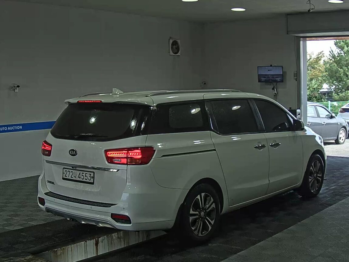 KIA THE NEW CARNIVAL 9-SEATER DIESEL LUXURY 2020 - zdjęcie 5