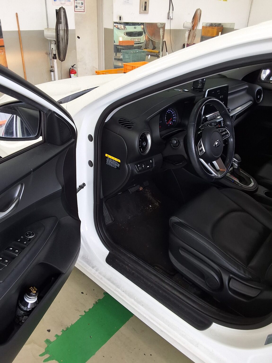 KIA ALL NEW K3 1.6 GASOLINE LUXURY 2019 - zdjęcie 10