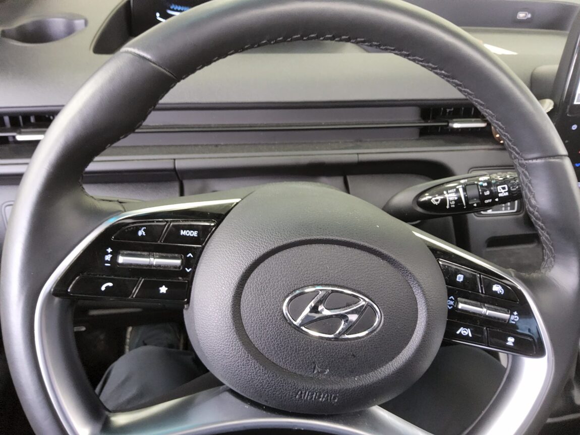 HYUNDAI STARIA 2.2 DIESEL TOURER 9-SEATER 2WD MODERN 2022 - zdjęcie 17
