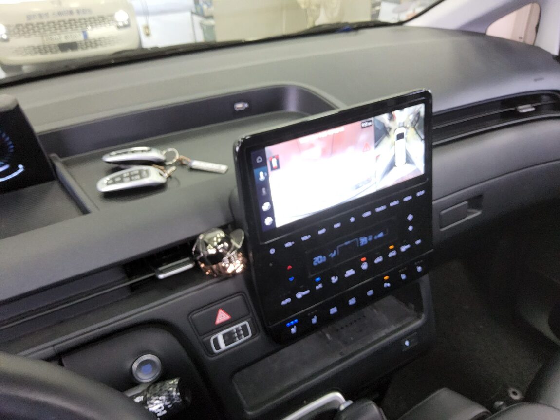 HYUNDAI STARIA 2.2 DIESEL TOURER 9-SEATER 2WD MODERN 2022 - zdjęcie 18