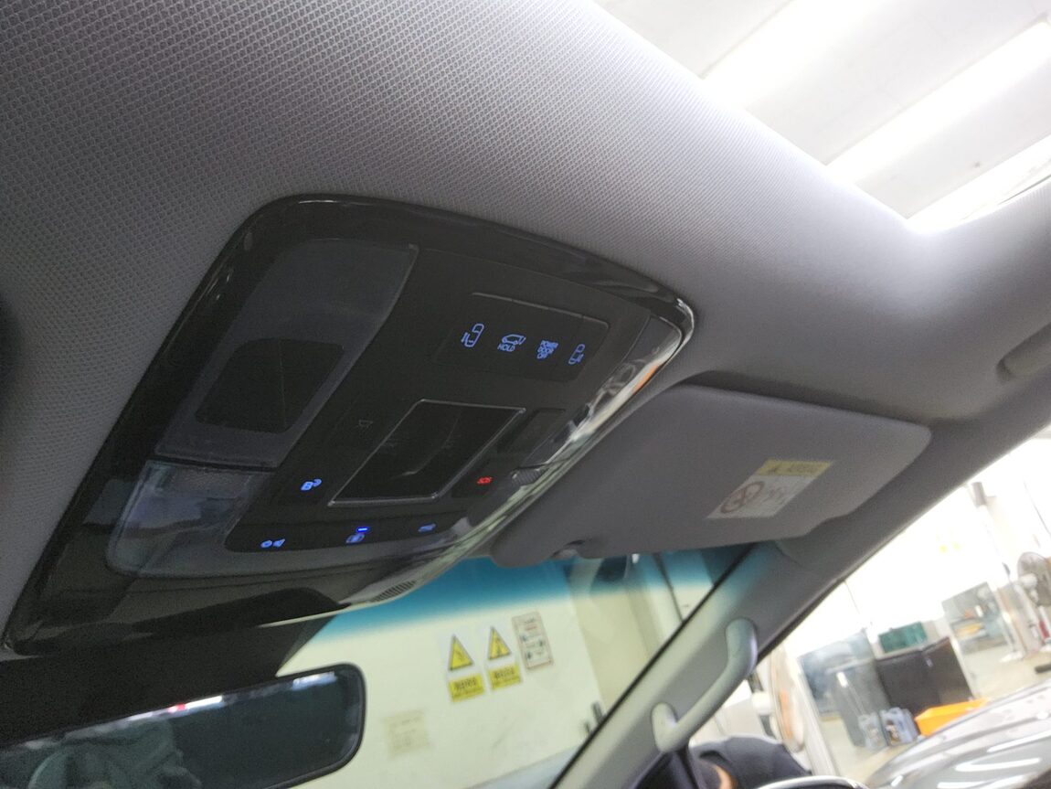 HYUNDAI STARIA 2.2 DIESEL TOURER 9-SEATER 2WD MODERN 2022 - zdjęcie 19