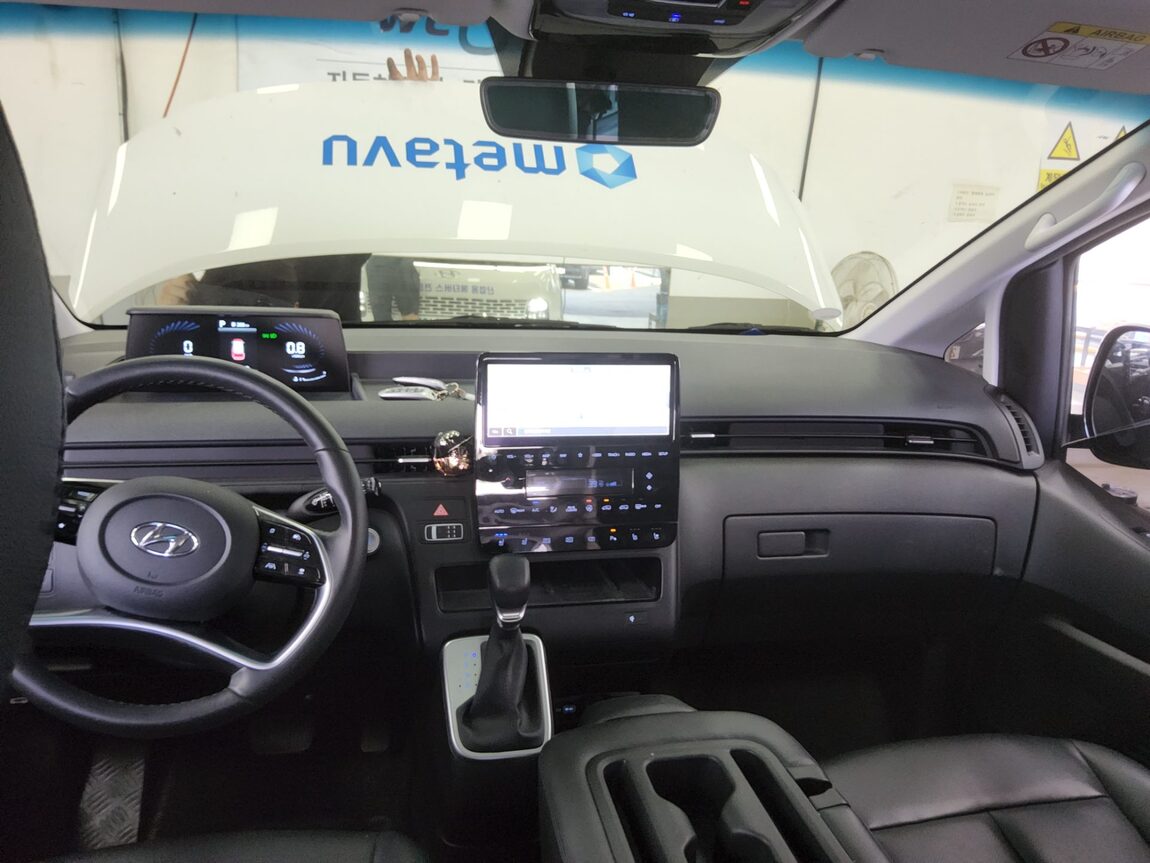 HYUNDAI STARIA 2.2 DIESEL TOURER 9-SEATER 2WD MODERN 2022 - zdjęcie 11