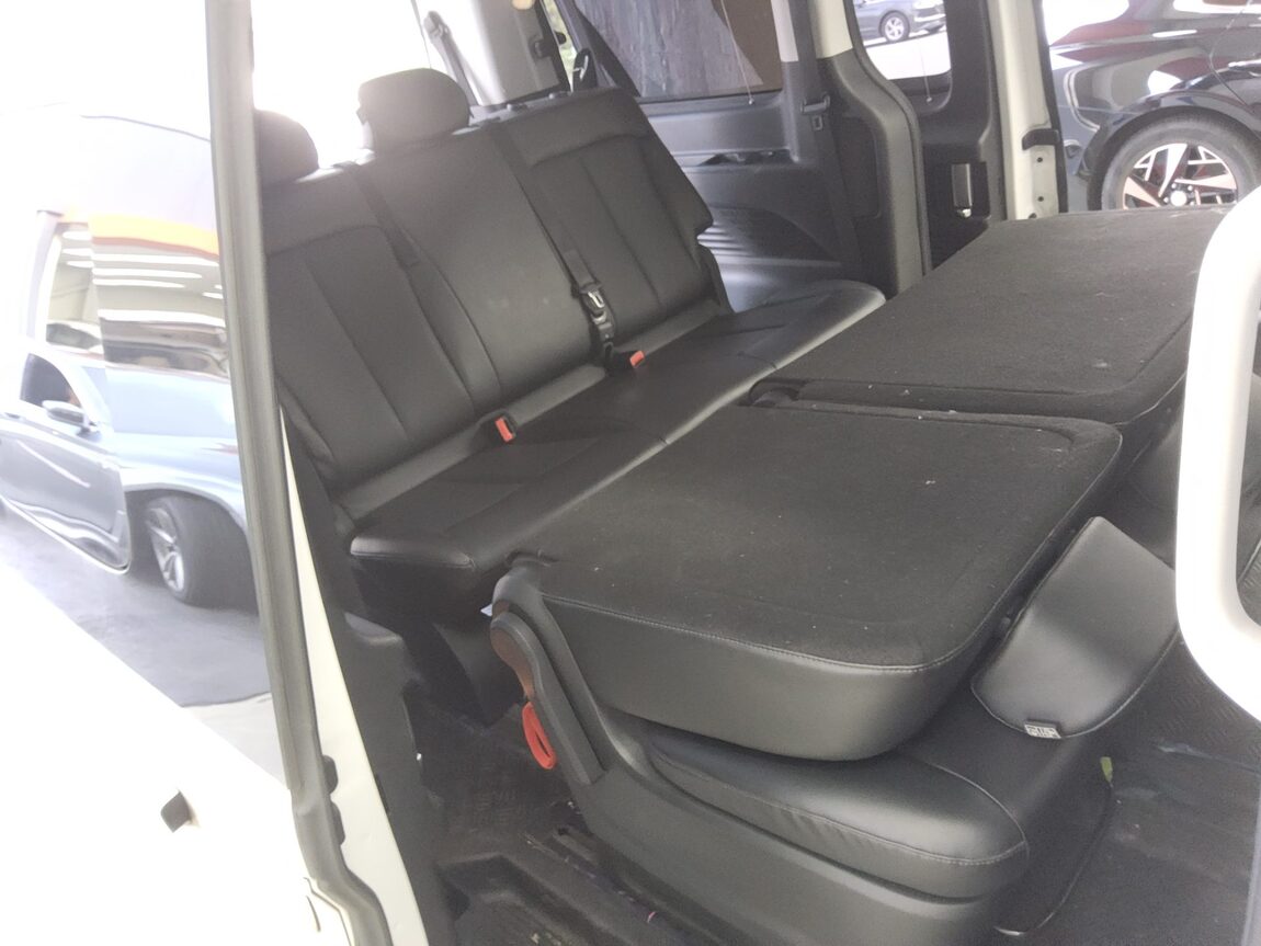 HYUNDAI STARIA 2.2 DIESEL TOURER 9-SEATER 2WD MODERN 2022 - zdjęcie 13