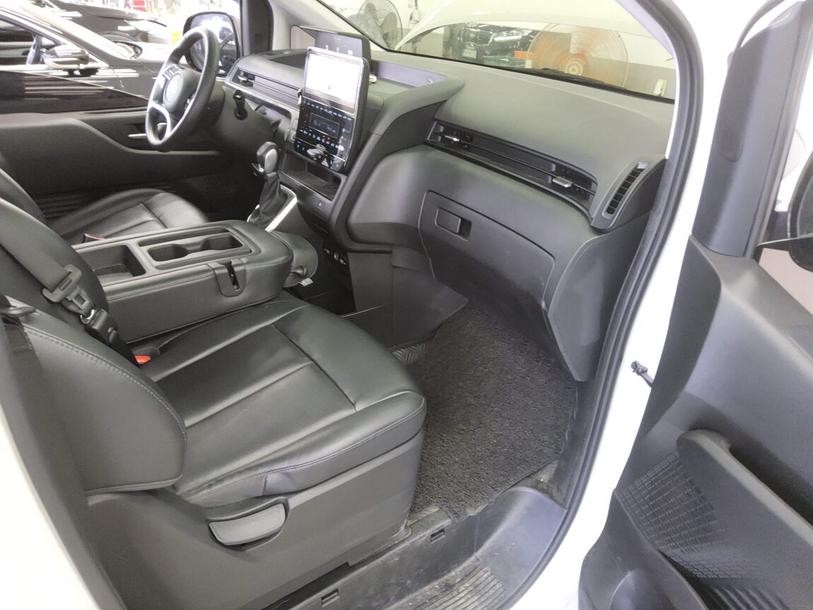 HYUNDAI STARIA 2.2 DIESEL TOURER 9-SEATER 2WD MODERN 2022 - zdjęcie 14