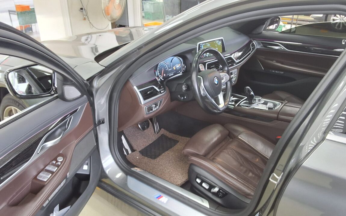 BMW 7 SERIES (6TH GEN) 730Ld xDRIVE M SPORT PACK 2018 - zdjęcie 10