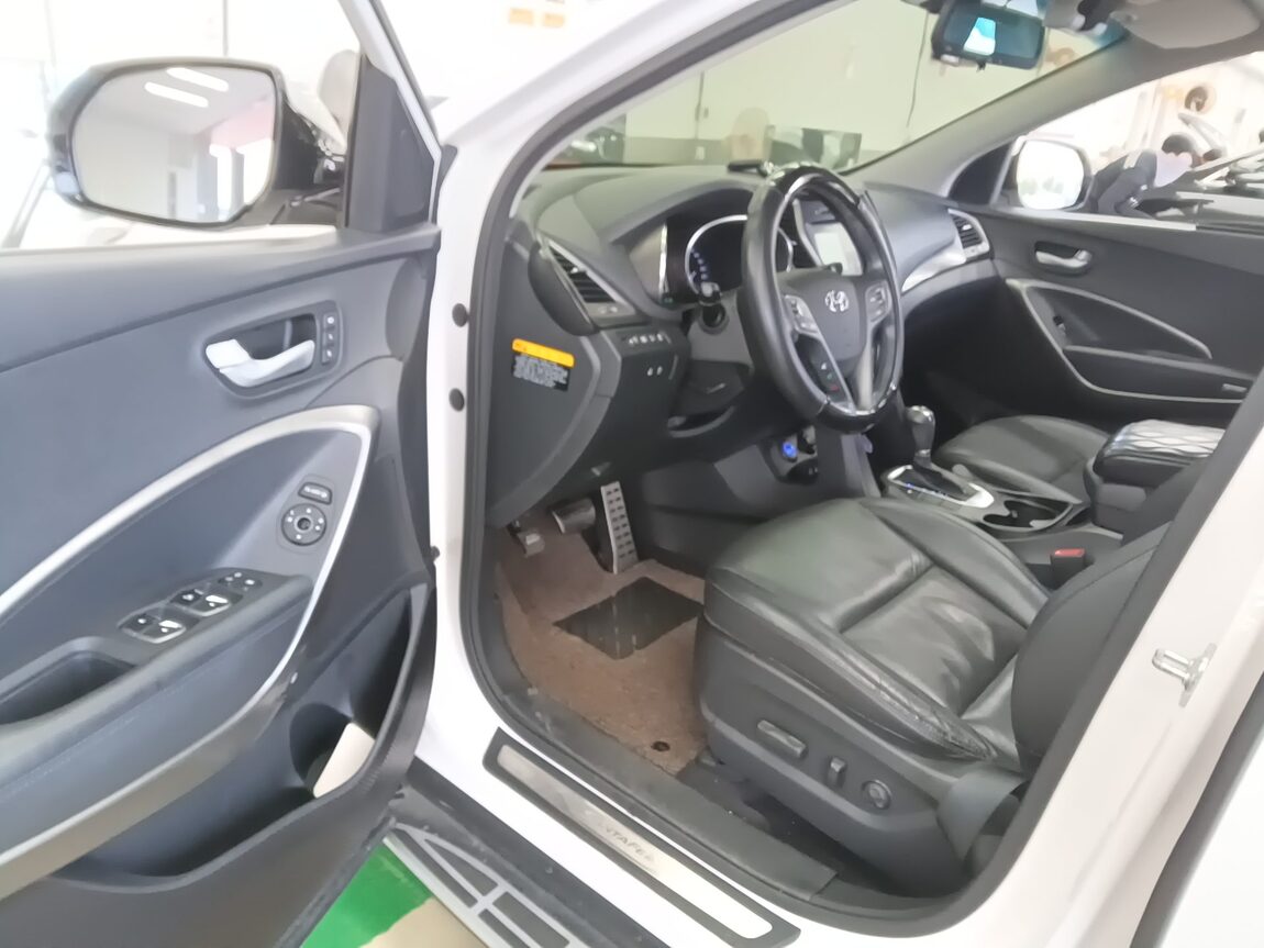 HYUNDAI SANTA FE THE PRIME DIESEL R2.0 2WD EXCLUSIVE 2016 - zdjęcie 10