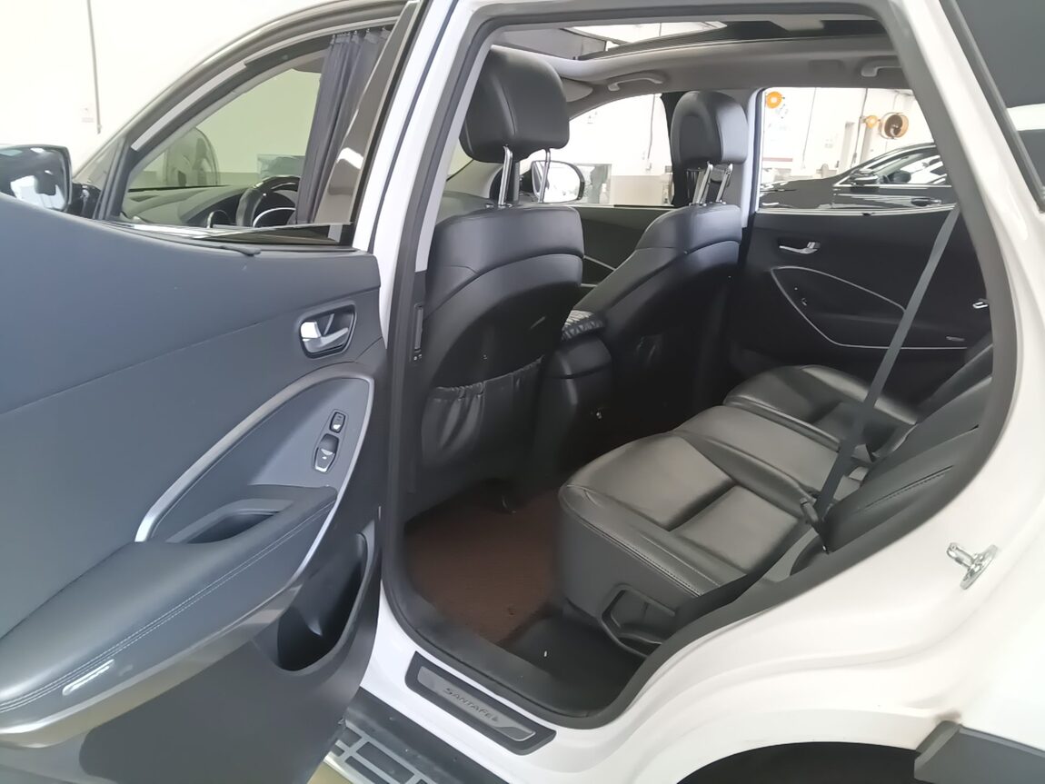 HYUNDAI SANTA FE THE PRIME DIESEL R2.0 2WD EXCLUSIVE 2016 - zdjęcie 12