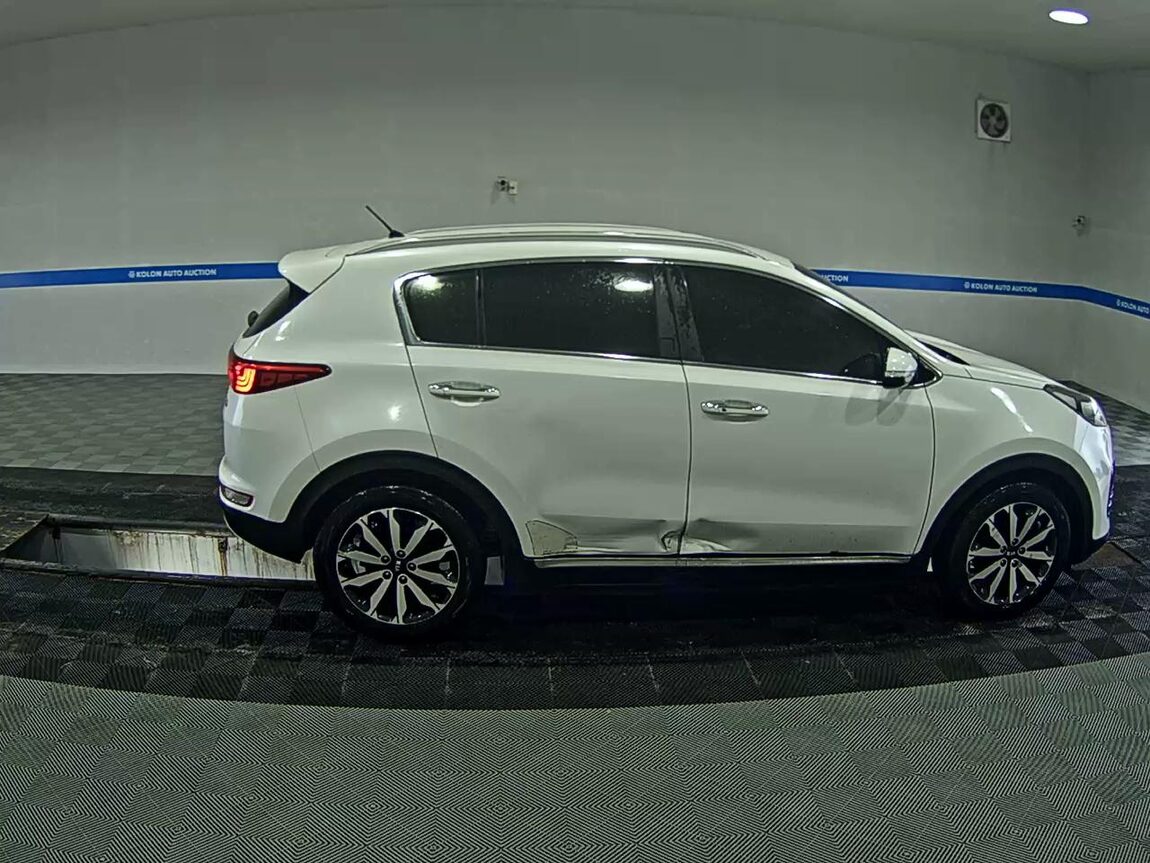 KIA NEW SPORTAGE 1.7 2WD NOBLESSE 2016 - zdjęcie 4