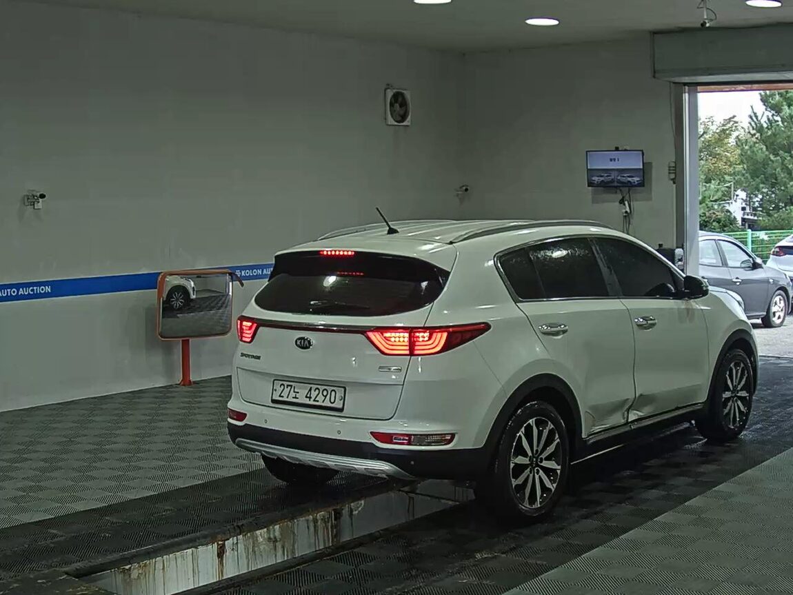 KIA NEW SPORTAGE 1.7 2WD NOBLESSE 2016 - zdjęcie 5