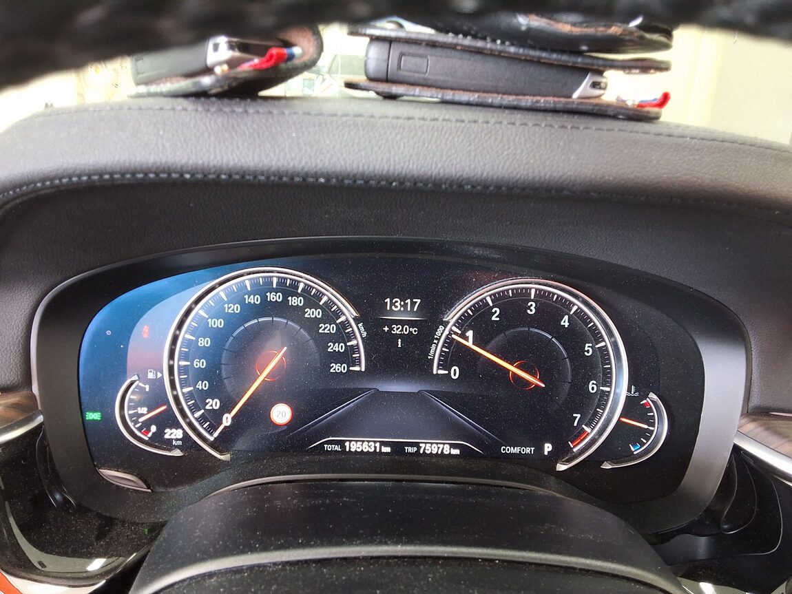 BMW 5 SERIES (7TH GEN) 530i xDRIVE LUXURY LINE PLUS 2018 - zdjęcie 10