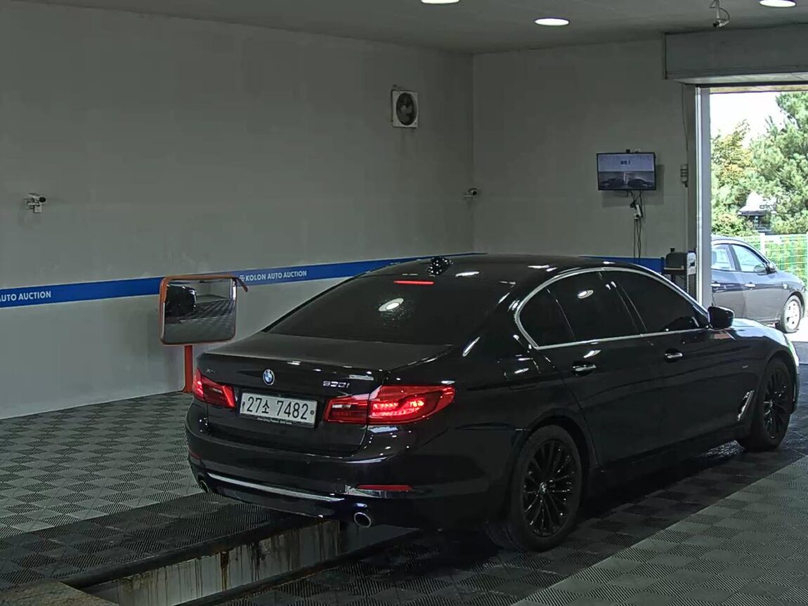 BMW 5 SERIES (7TH GEN) 530i xDRIVE LUXURY LINE PLUS 2018 - zdjęcie 5