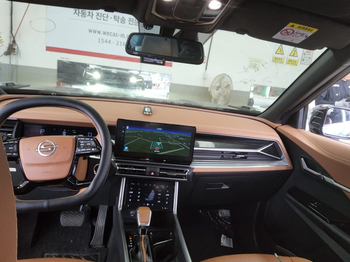KG MOBILITY (SSANGYONG) TORRES 1.5 GDI-T 4WD T7 2023 - zdjęcie 11
