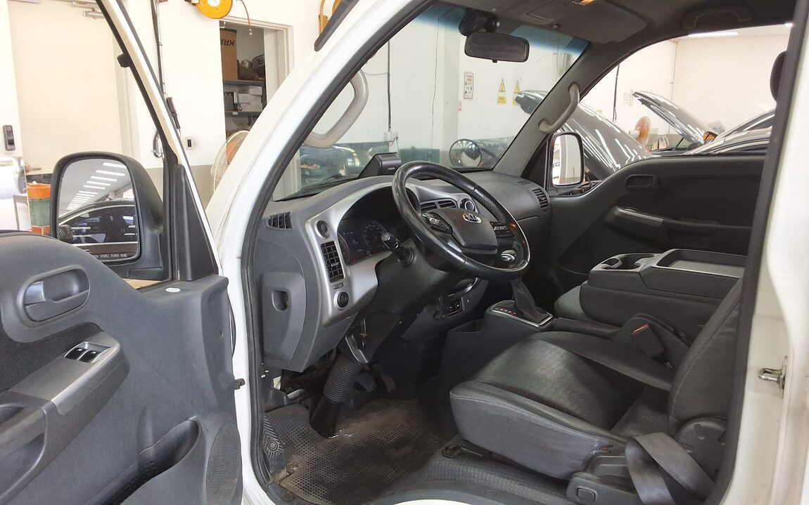 KIA THE NEW BONGO III CARGO 1 TON KING CAB EXTRA LONG WHEELBASE GL 2022 - zdjęcie 10