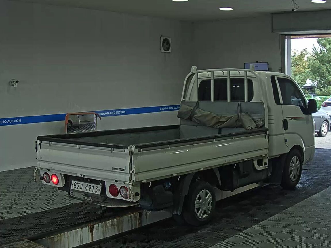 KIA THE NEW BONGO III CARGO 1 TON KING CAB EXTRA LONG WHEELBASE GL 2022 - zdjęcie 5