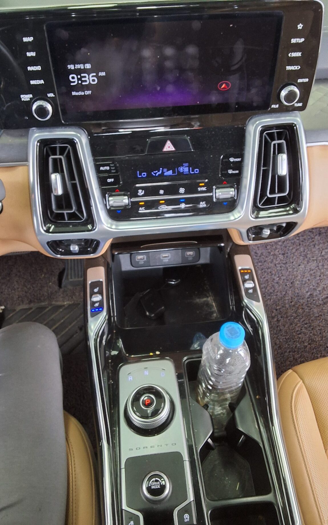 KIA NEW SORENTO (MQ4) 2.2 DIESEL 2WD NOBLESSE 2021 - zdjęcie 18