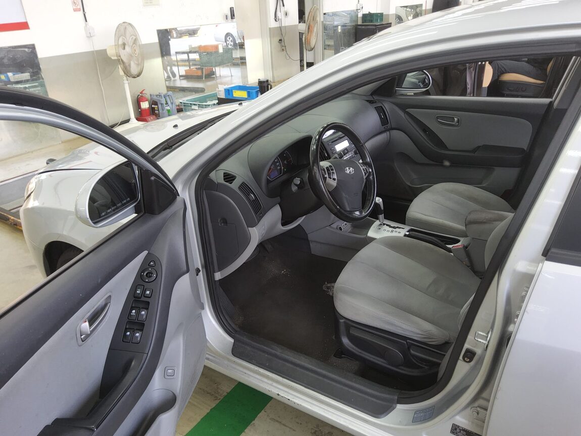 HYUNDAI AVANTE HD 1.6 VVT S16 LUXURY 2009 - zdjęcie 10