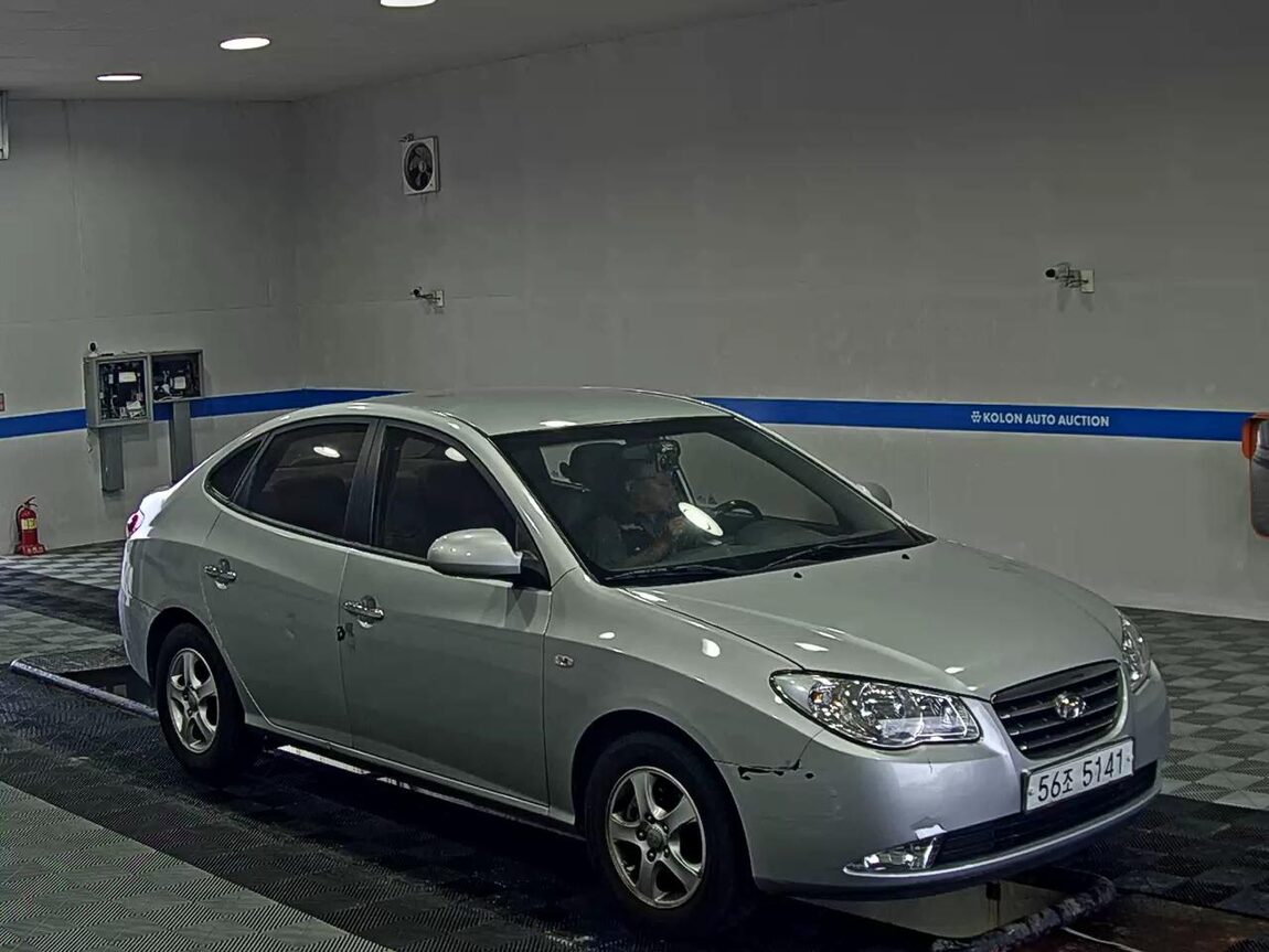 HYUNDAI AVANTE HD 1.6 VVT S16 LUXURY 2009 - zdjęcie 3