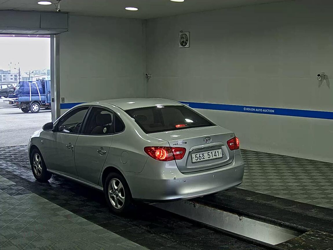 HYUNDAI AVANTE HD 1.6 VVT S16 LUXURY 2009 - zdjęcie 6