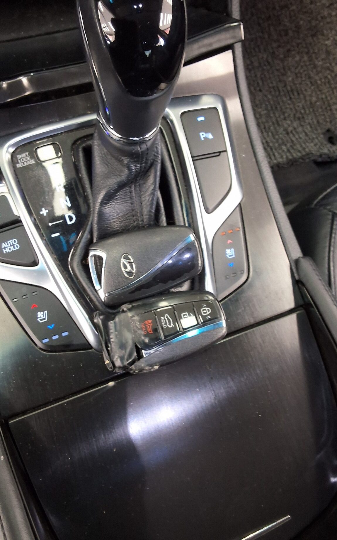 HYUNDAI GRANDEUR HG DIESEL HG 220 PREMIUM 2015 - zdjęcie 20