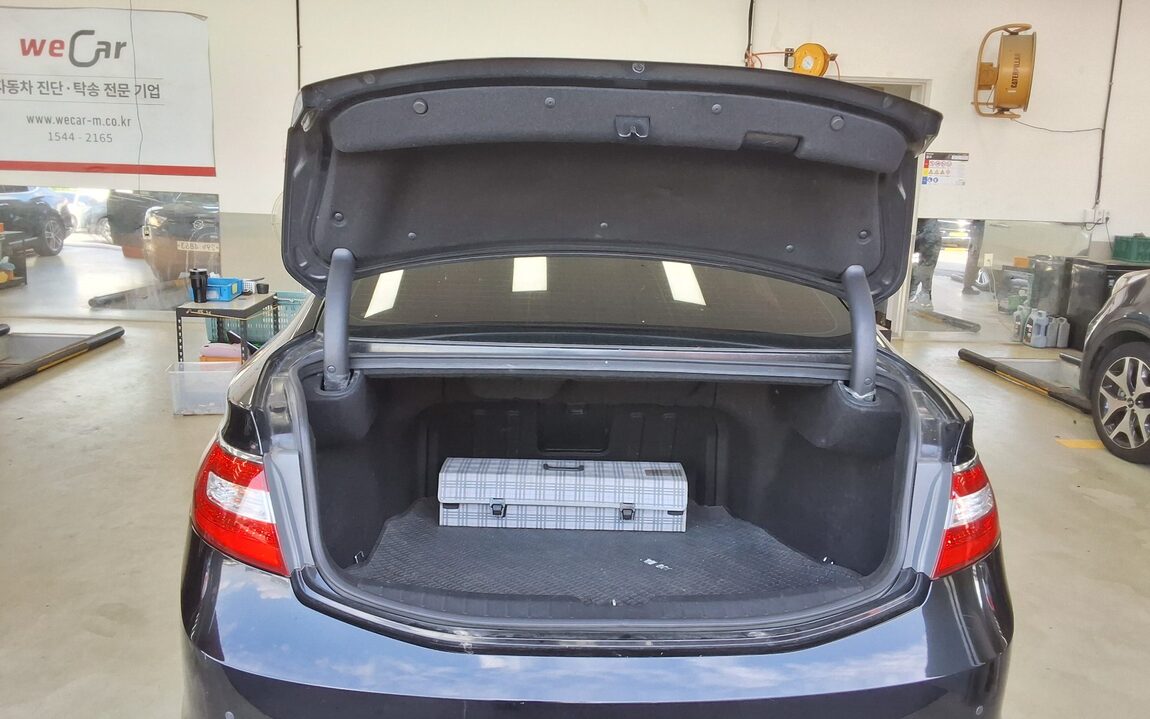 HYUNDAI GRANDEUR HG DIESEL HG 220 PREMIUM 2015 - zdjęcie 15