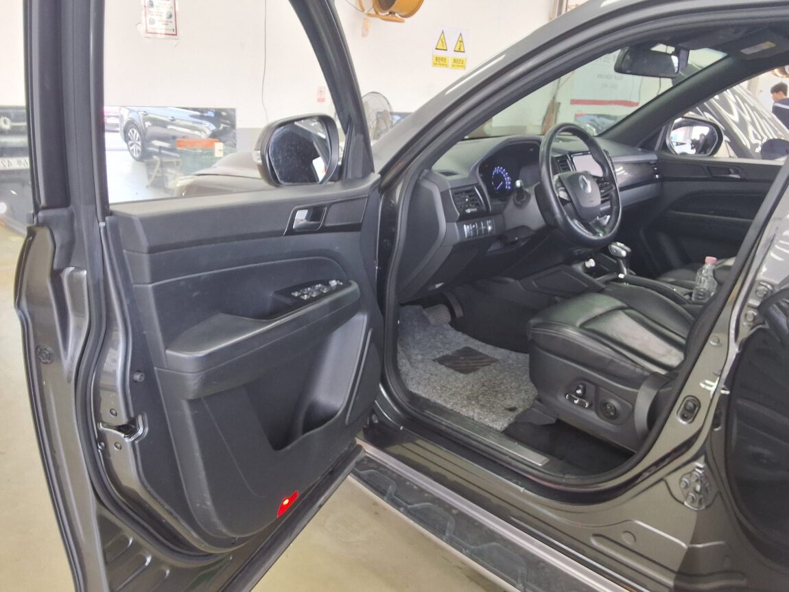 KG MOBILITY (SSANGYONG) REXTON SPORTS 2.2 4WD PRESTIGE SPECIAL 2021 - zdjęcie 10