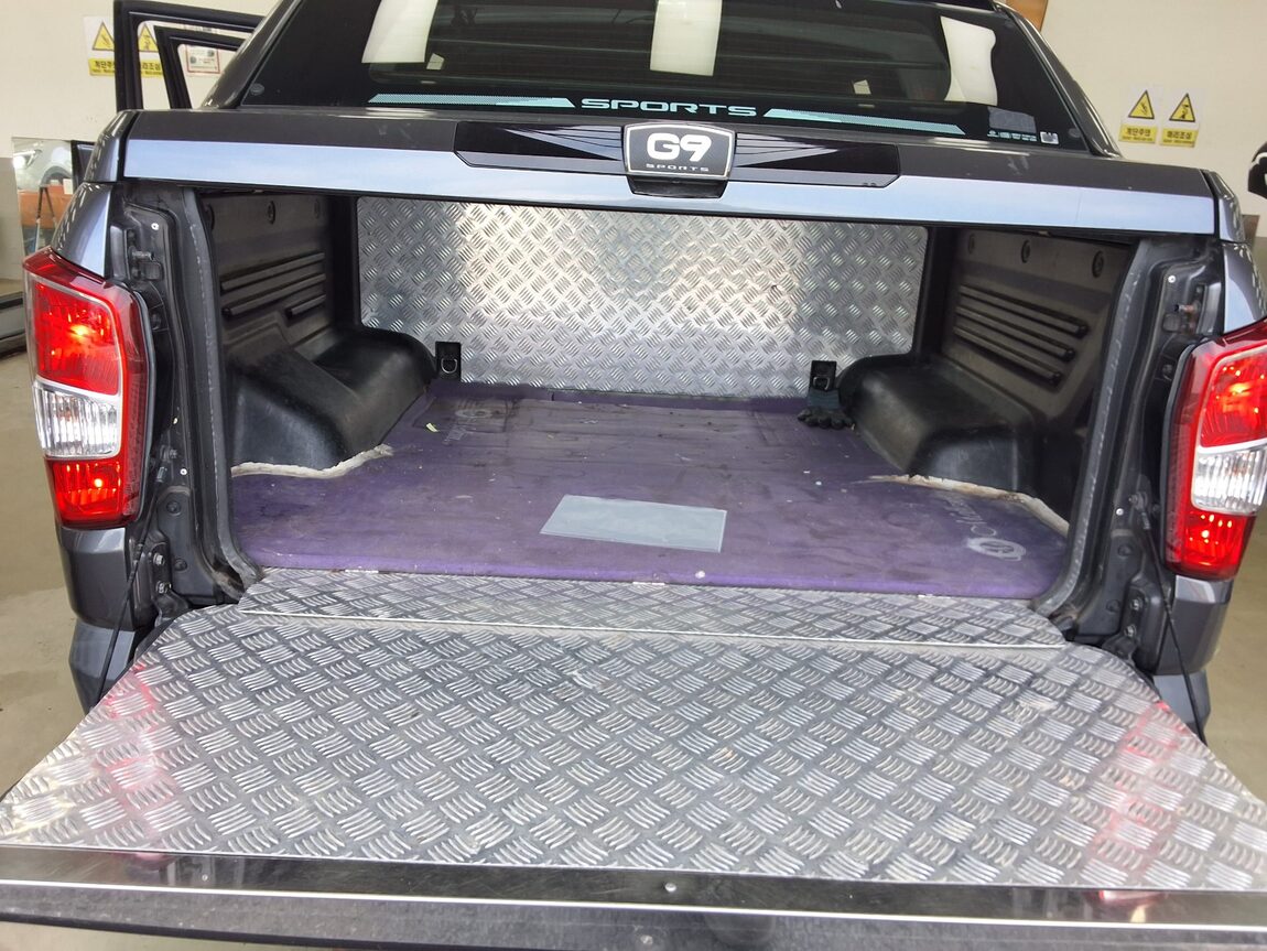 KG MOBILITY (SSANGYONG) REXTON SPORTS 2.2 4WD PRESTIGE SPECIAL 2021 - zdjęcie 15