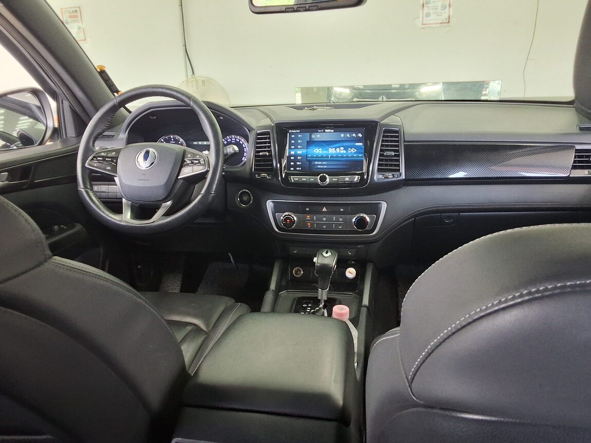 KG MOBILITY (SSANGYONG) REXTON SPORTS 2.2 4WD PRESTIGE SPECIAL 2021 - zdjęcie 11