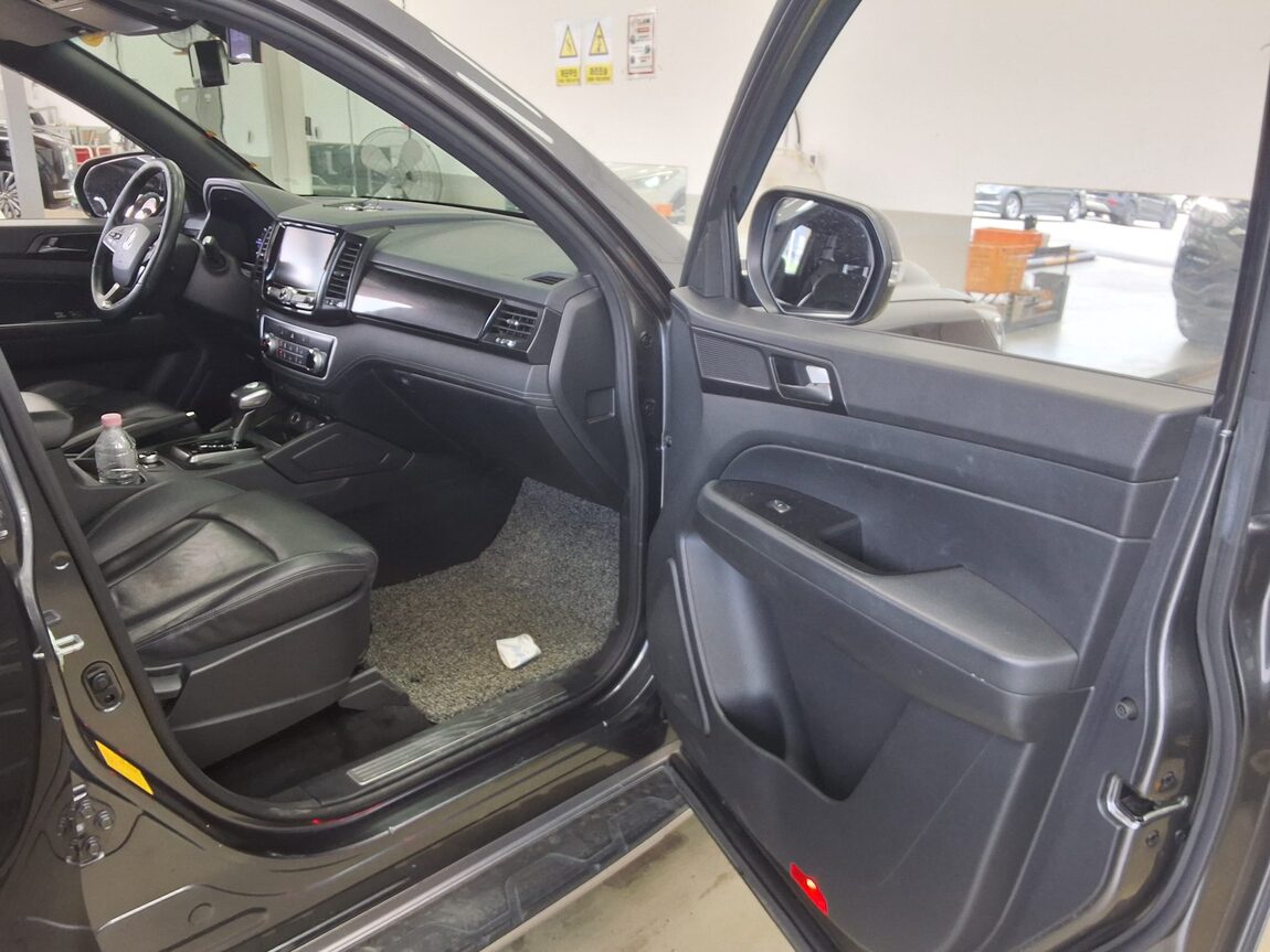 KG MOBILITY (SSANGYONG) REXTON SPORTS 2.2 4WD PRESTIGE SPECIAL 2021 - zdjęcie 14