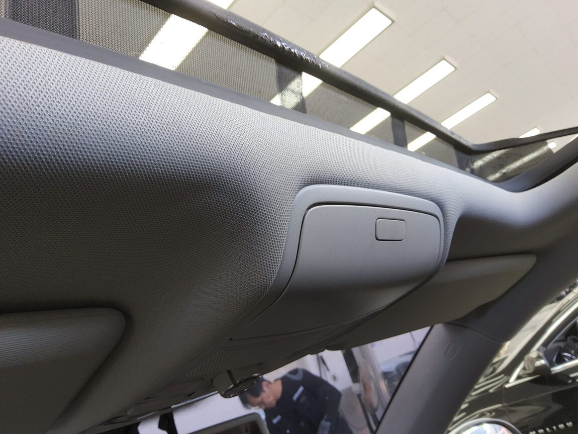 VOLKSWAGEN TIGUAN 2.0 TDI BLUEMOTION PREMIUM 2015 - zdjęcie 18
