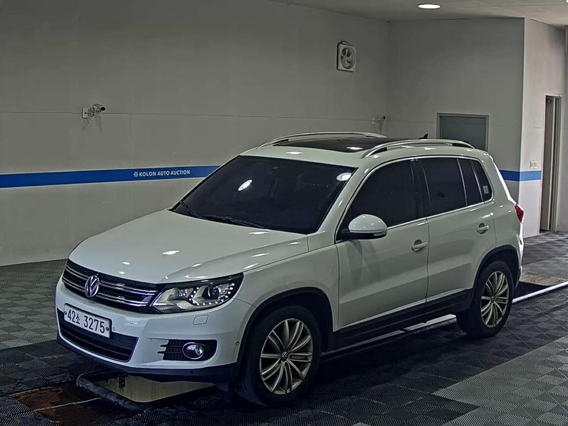 VOLKSWAGEN TIGUAN 2.0 TDI BLUEMOTION PREMIUM 2015 - zdjęcie 2
