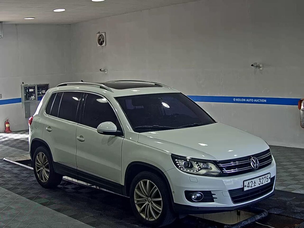 VOLKSWAGEN TIGUAN 2.0 TDI BLUEMOTION PREMIUM 2015 - zdjęcie 3