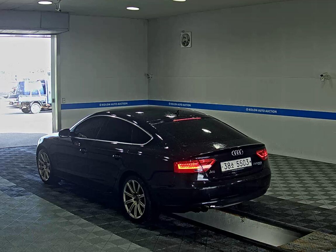 AUDI A5 2.0 TDI QUATTRO SPORTBACK DYNAMIC 2013 - zdjęcie 6
