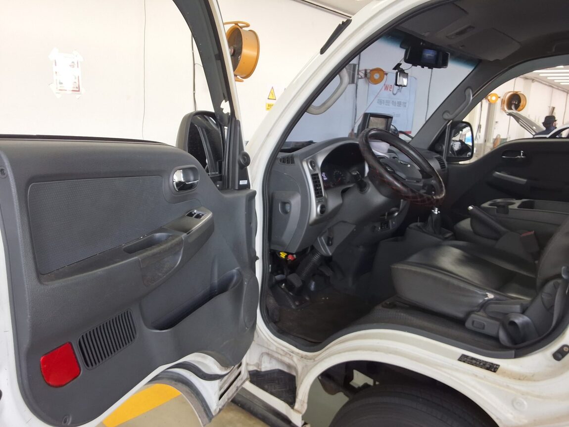 KIA BONGO III CARGO WING BODY 1.2 TON 2018 - zdjęcie 10