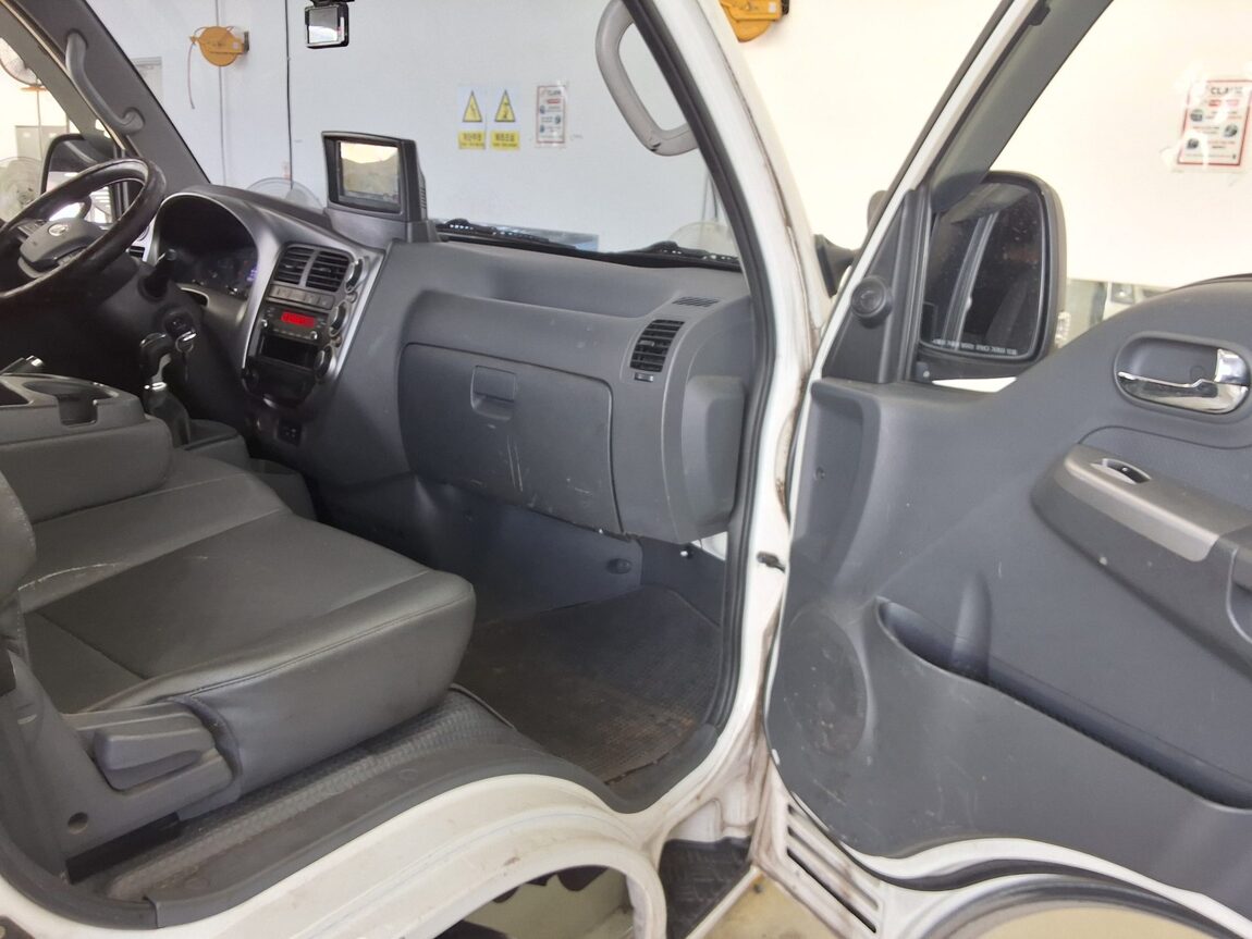 KIA BONGO III CARGO WING BODY 1.2 TON 2018 - zdjęcie 11