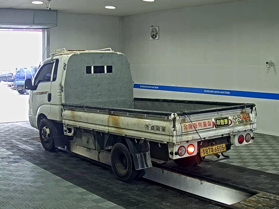 KIA THE NEW BONGO III CARGO 1.2 TON KING CAB EXTRA LONG WHEELBASE GL 2021 - zdjęcie 6